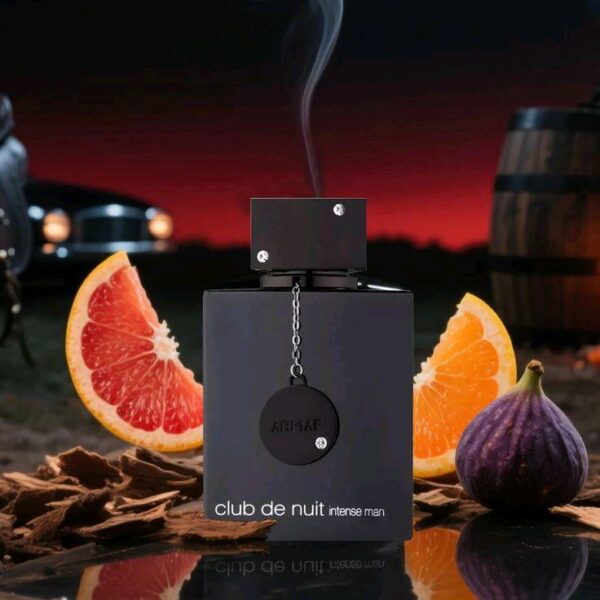 Club de Nuit Intense Man de Armaf es una fragancia de la familia olfativa Amaderada Especiada para Hombres. Club de Nuit Intense Man
