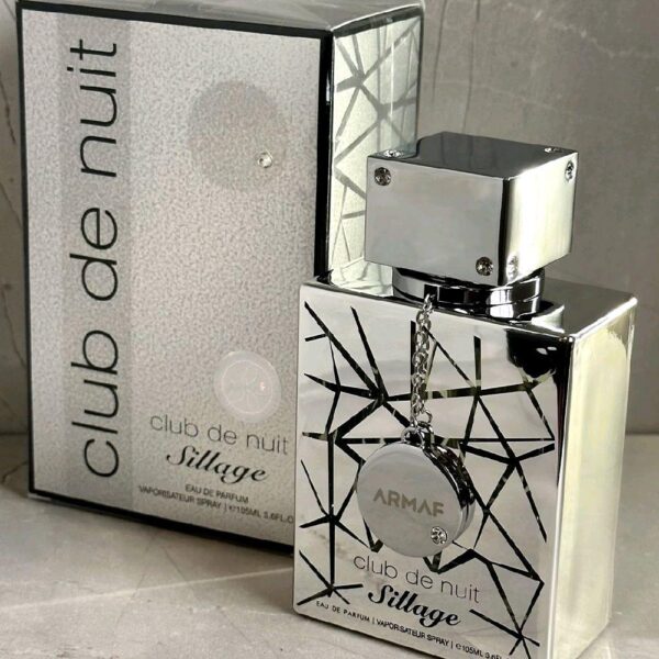 Club de Nuit Sillage Armaf